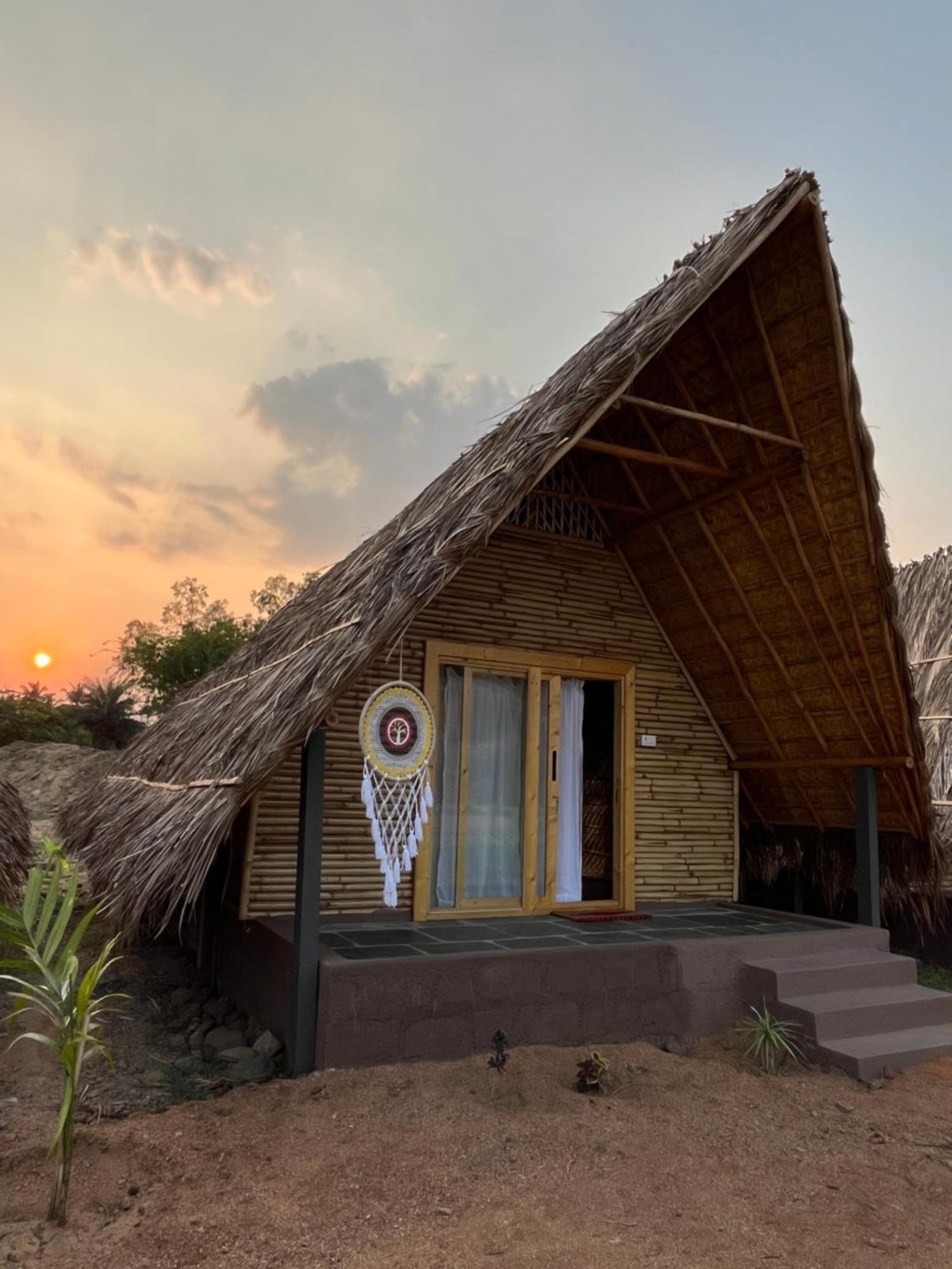 Hotel Tropical Hampi Zewnętrze zdjęcie