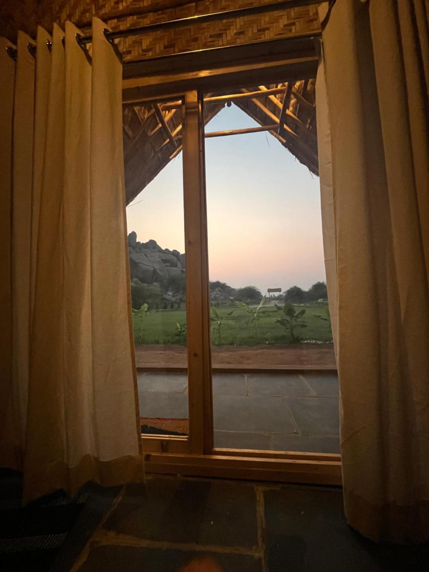 Hotel Tropical Hampi Zewnętrze zdjęcie