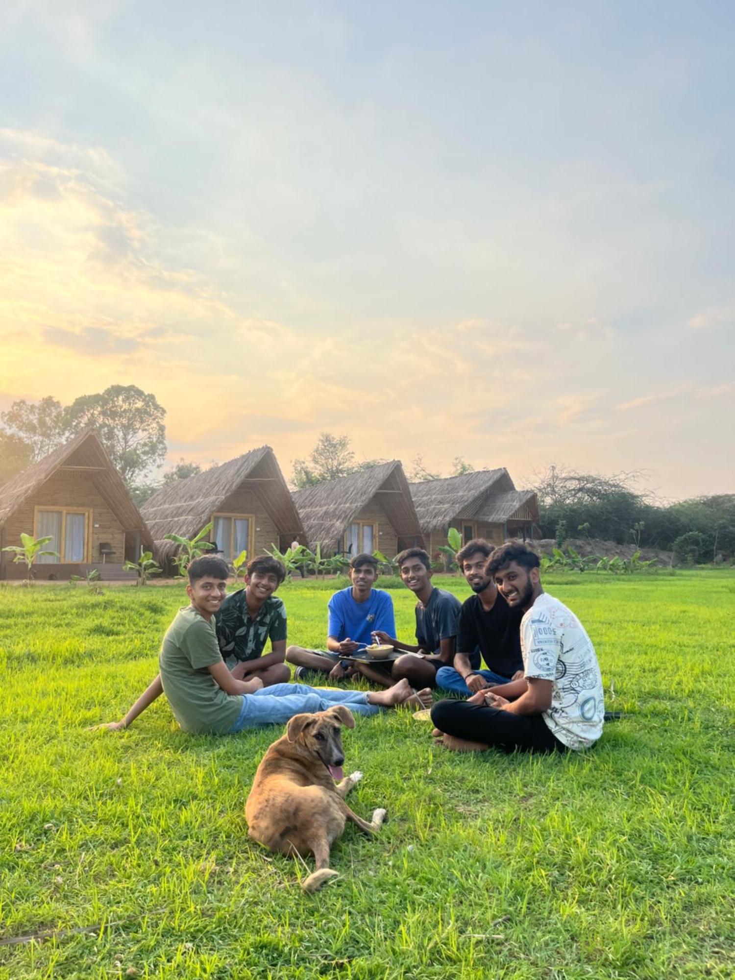Hotel Tropical Hampi Zewnętrze zdjęcie