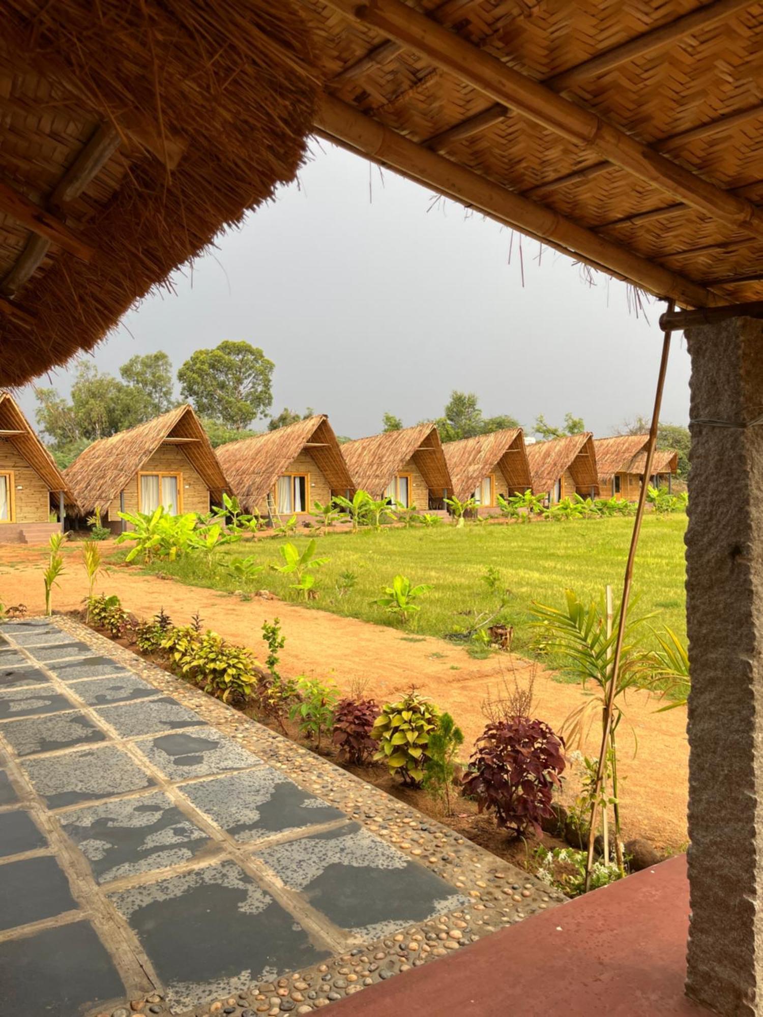 Hotel Tropical Hampi Zewnętrze zdjęcie