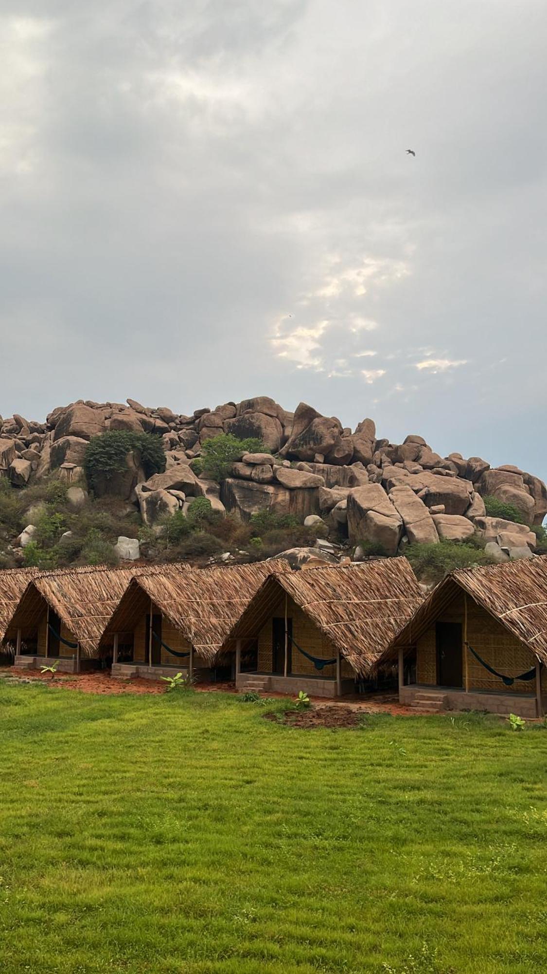 Hotel Tropical Hampi Zewnętrze zdjęcie